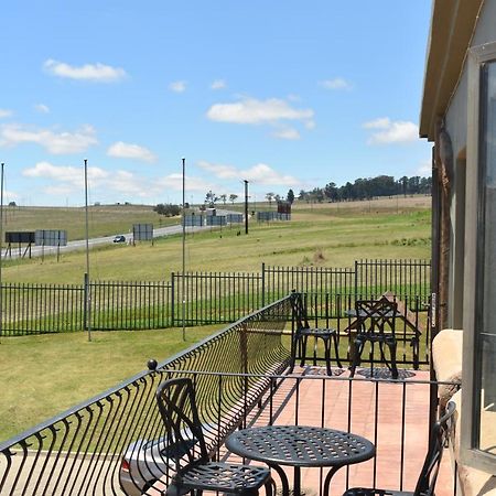 Protea Hotel By Marriott Harrismith Montrose Екстериор снимка