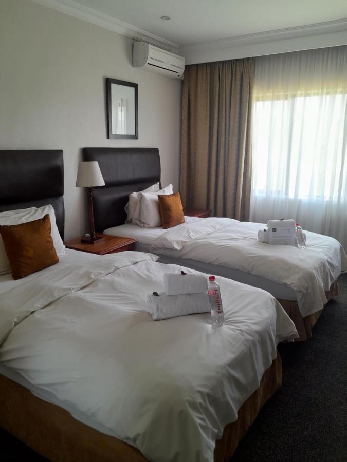 Protea Hotel By Marriott Harrismith Montrose Екстериор снимка