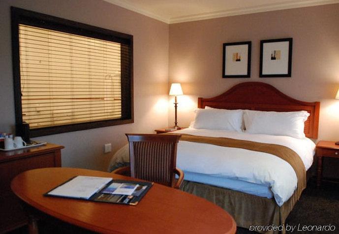 Protea Hotel By Marriott Harrismith Montrose Екстериор снимка